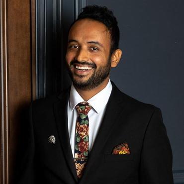 jorge-carrillo-restaurant-manager-team